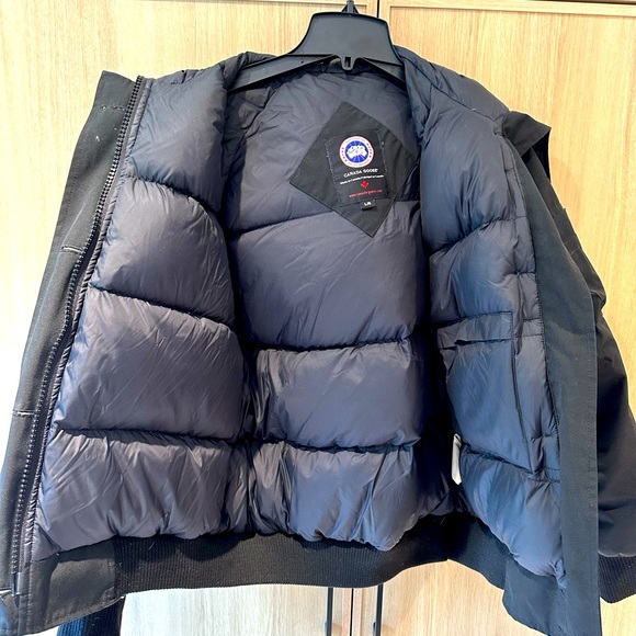 Canada Goose Chilliwack Bomber - Women’s Large - Picture 4 of 4